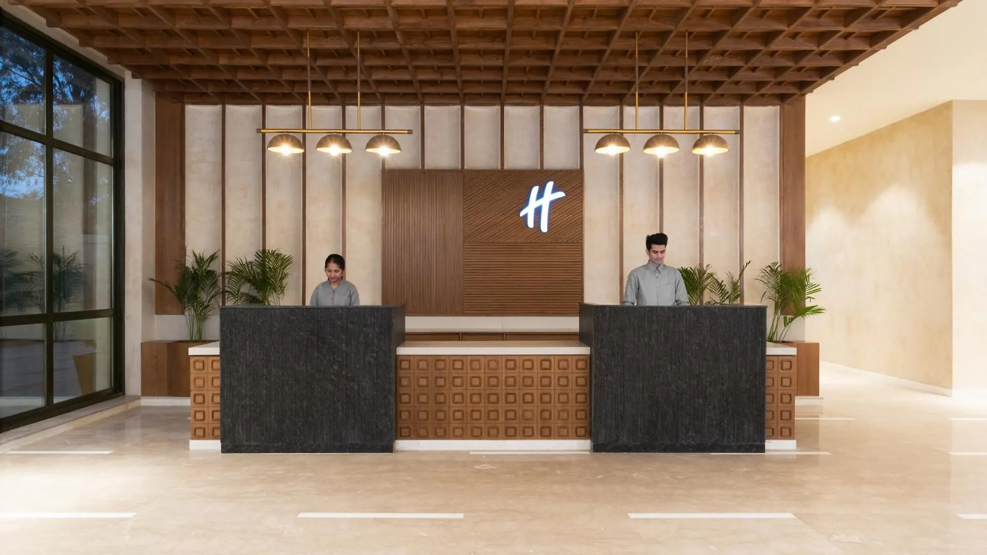Holiday Inn Gurgaon Nh8 By Ihg