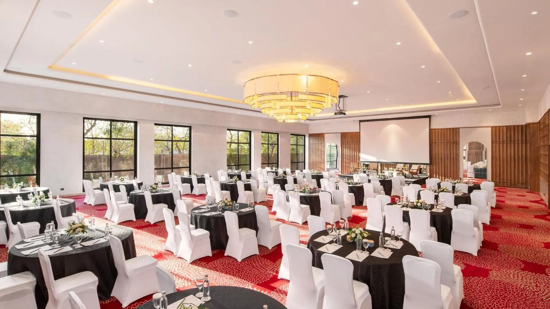 Holiday Inn Gurgaon Nh8 By Ihg 호텔