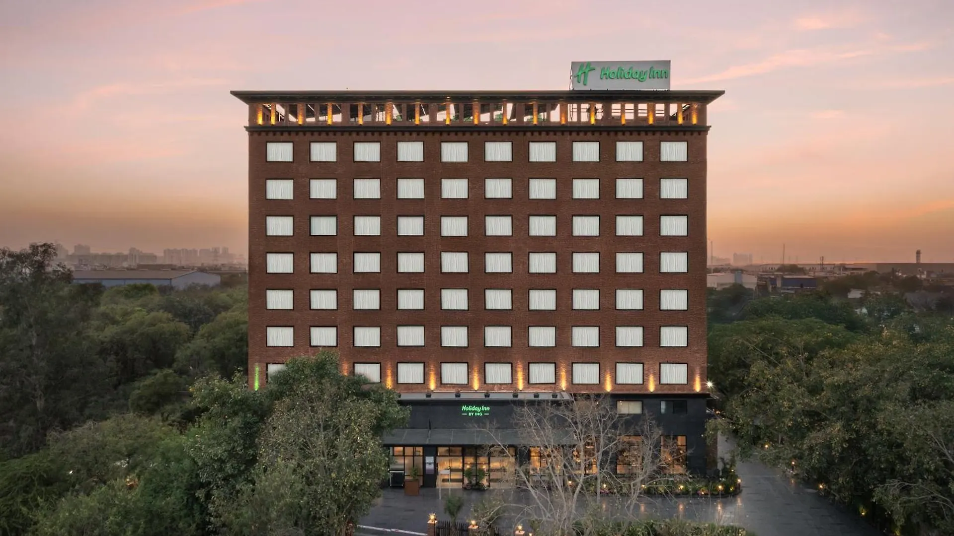Holiday Inn Gurgaon Nh8 By Ihg