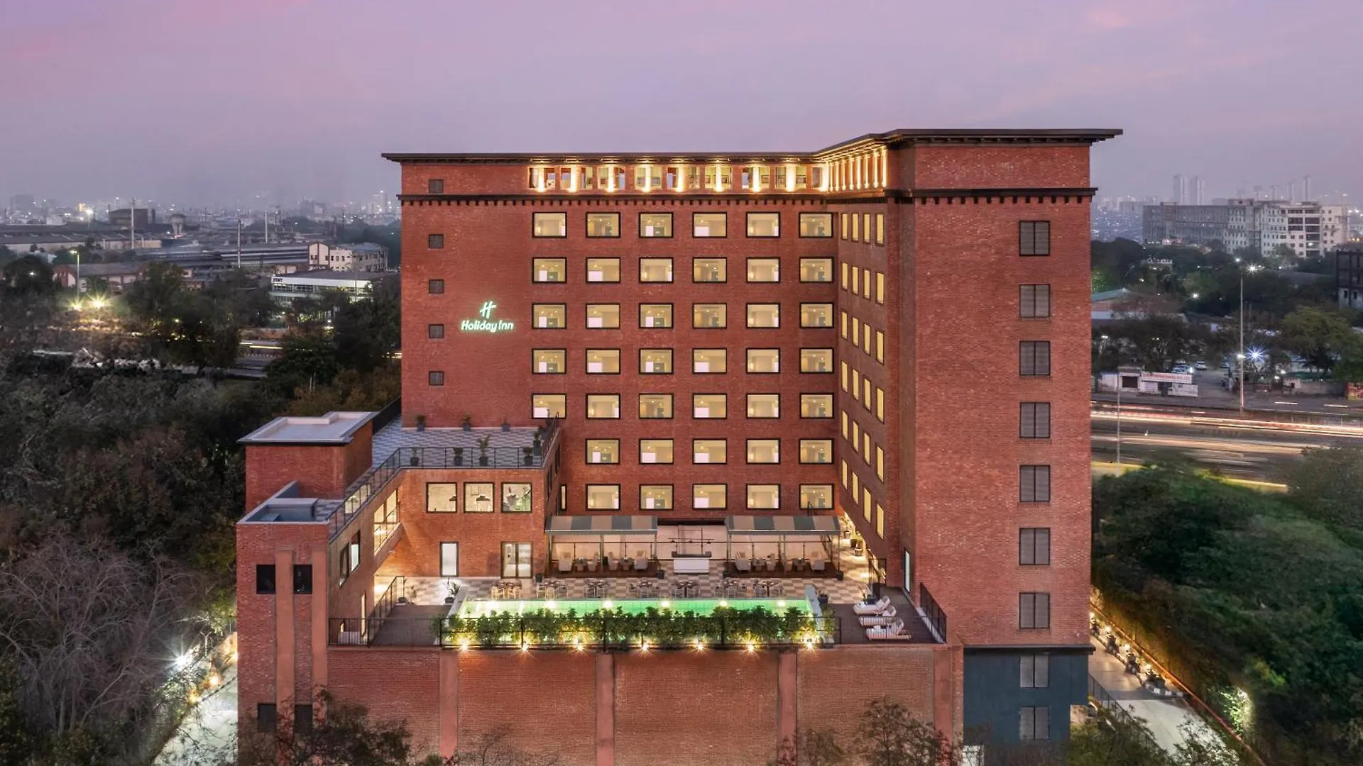 호텔 Holiday Inn Gurgaon Nh8 By Ihg