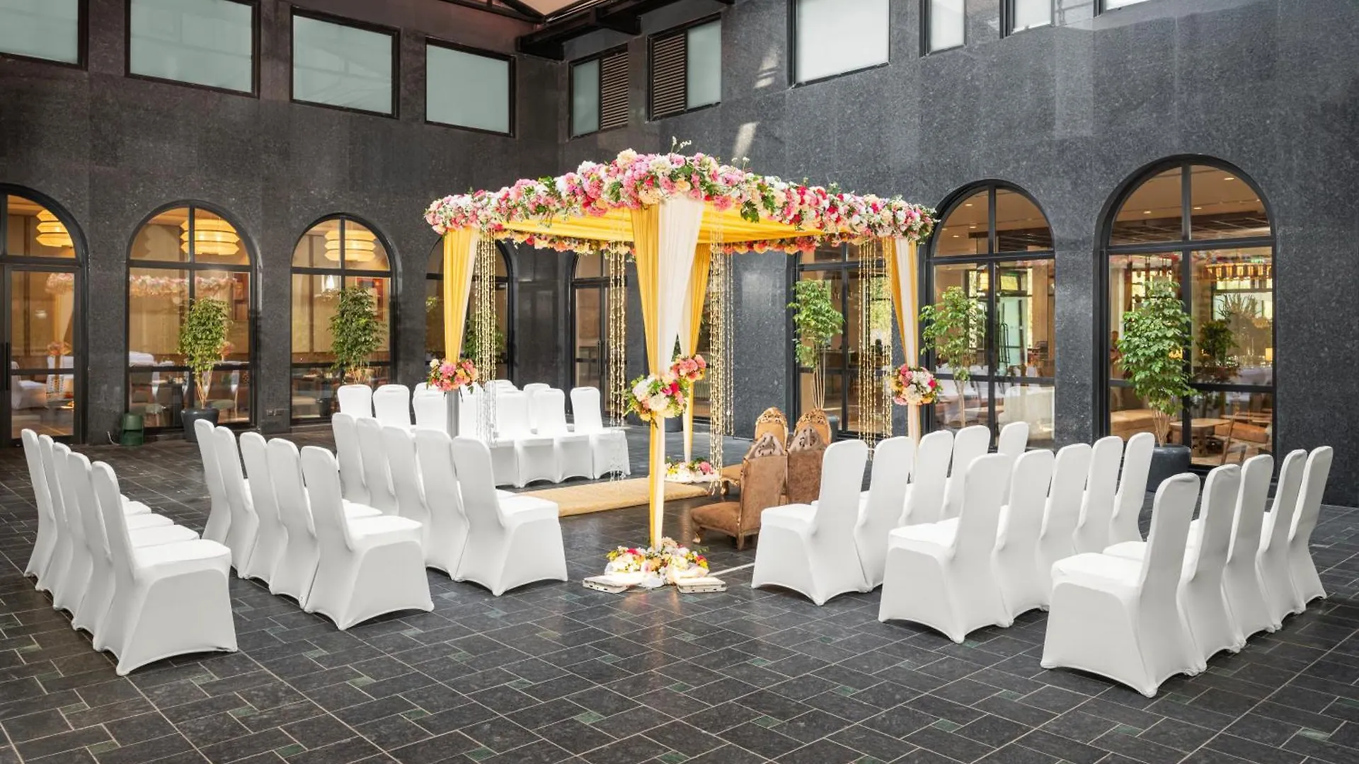 Holiday Inn Gurgaon Nh8 By Ihg 호텔