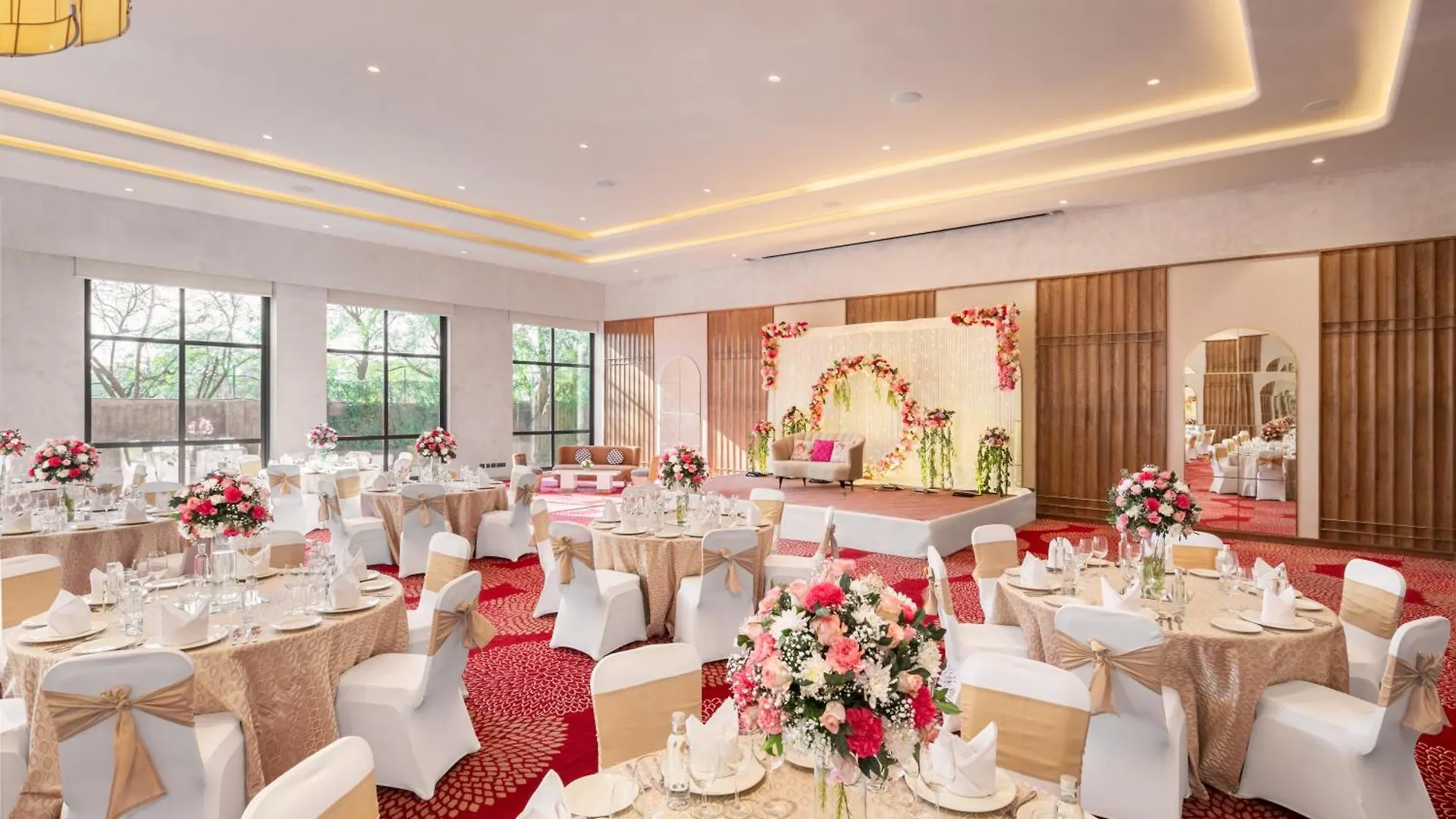 Holiday Inn Gurgaon Nh8 By Ihg